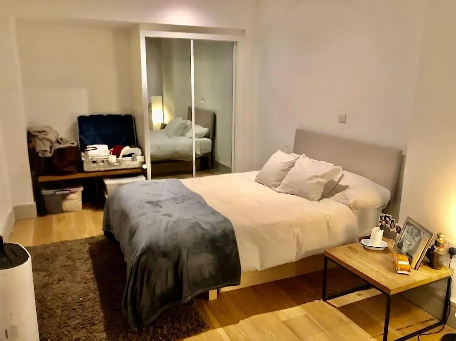 Cheviot House Apartment London